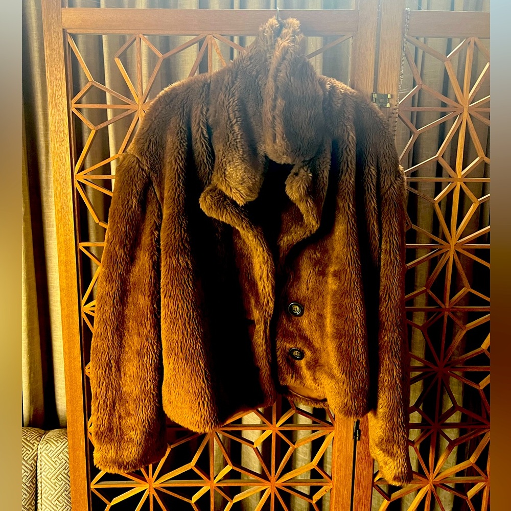 Free people teddy coat. Size L. Worn once. Perfect condition